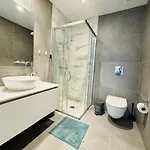Apartman Elysia Park B7- 2 Modern Bedrooms , Pool, Gym, Center *
