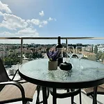 Apartman Elysia Park B7- 2 Modern Bedrooms , Pool, Gym, Center