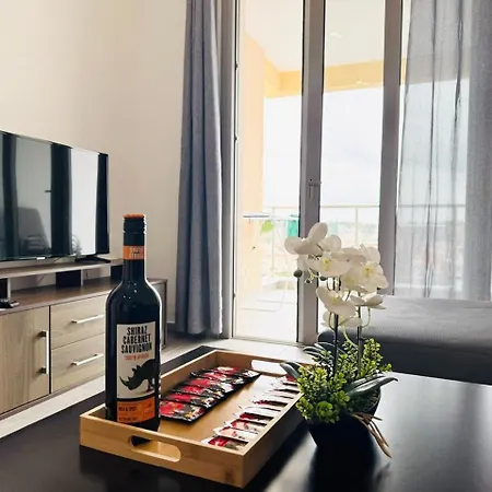 2 Cozy Bedrooms Apartment , City Center, Indoor And Outdoor Pool , Gym - Elysia Park 7 *