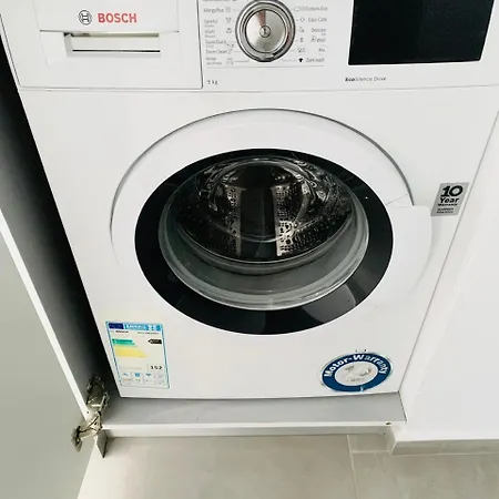 Elysia Park 2-bedroom, Center, Indoor Pool, Gym Apartamento Paphos