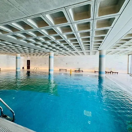 Elysia Park 2-bedroom, Center, Indoor Pool, Gym Lägenhet Paphos