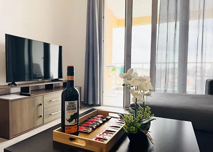 2 Cozy Bedrooms , Center, Indoor And Outdoor Pool , Gym - Elysia Park 7 *