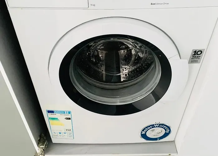 2 Cozy Bedrooms , Center, Indoor And Outdoor Pool , Gym - Elysia Park 7 Apartman Paphos