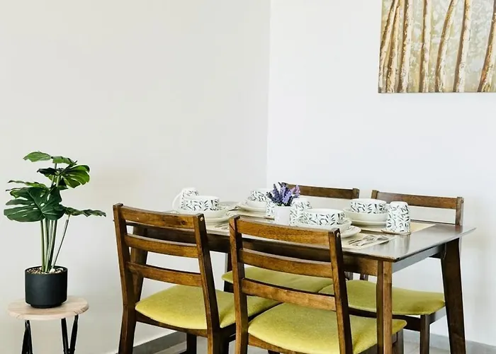 2 Cozy Bedrooms , Center, Indoor And Outdoor Pool , Gym - Elysia Park 7 *