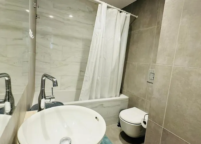 2 Cozy Bedrooms , Center, Indoor And Outdoor Pool , Gym - Elysia Park 7 Apartman